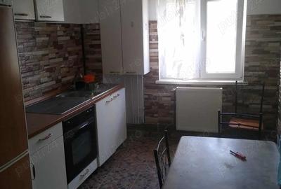 Apartament de vanzare 3 camere decomandat Tabacari - 3