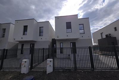 Casă cu Teren 250 Mp în Covaci - 3