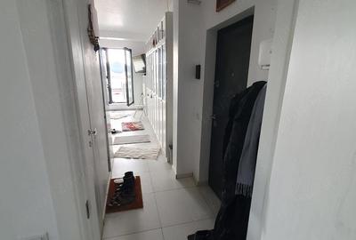 Apartament cu 2 camere decomandat în Florești