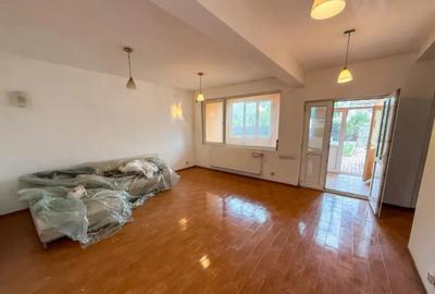 Casă cu 3 camere cu Canalizare în Central - 3