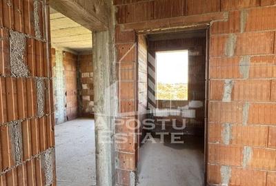 Case insiruite cu 3 camere, bucatarie inchisa, toate utilitatile. - 7