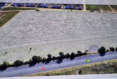 Teren de 33000 mp, în Central - 16