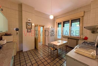 Apartament cu 6 camere semidecomandat în Unirii - 11