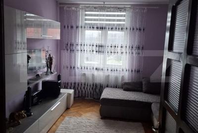 Apartament cu 3 camere decomandat în Petros - 4