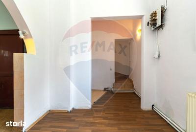 Casă cu 4 camere cu Teren 587 Mp în Mănești - 12