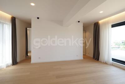 Apartament cu 4 camere decomandat în Primăverii - 3