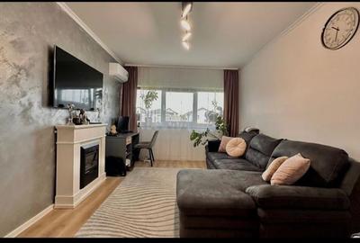 Apartament cu 2 camere decomandat în Sud