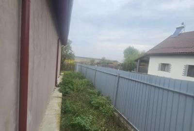 Casă cu 1 camere cu Teren 3000 Mp în Central - 3