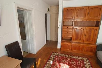 Garsonieră decomandată în Central - 9