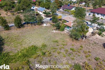 Casă cu 4 camere cu Teren 2106 Mp în Topraisar - 2