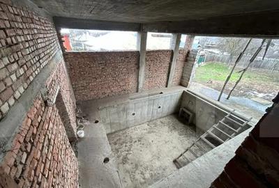 Casă cu 7 camere cu Teren 900 Mp în Dorohoi - 6