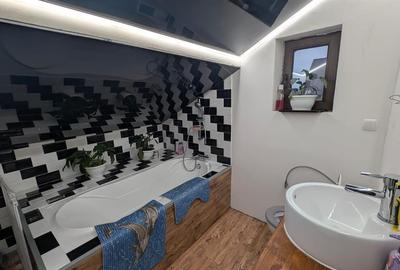 Casă cu 4 camere cu Teren 750 Mp în Breazu - 2