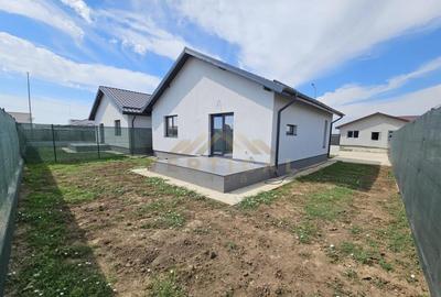 Casă cu 4 camere cu Teren 200 Mp în Berceni