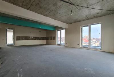 Penthouse cu 4 camere decomandat în Crângași - 3