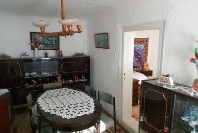 Casă cu 3 camere cu Teren 1563 Mp în Sărulești - 4
