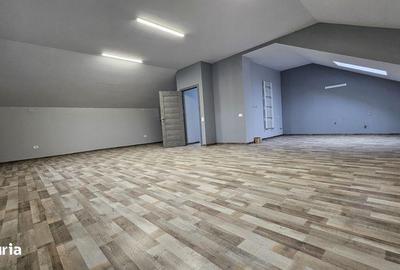 Casă cu 4 camere cu Teren 200 Mp în Central - 2