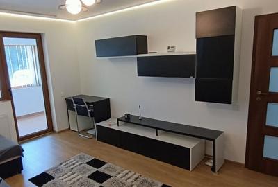 Garsonieră în Apărătorii Patriei