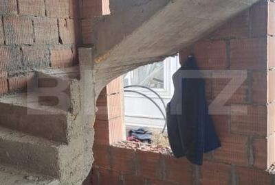 Casă individuală cu 4 camere cu Canalizare în Cristian - 13
