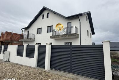 Casă cu 5 camere cu Teren 200 Mp în Central - 1