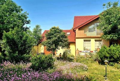 Casă individuală cu 7 camere cu Canalizare în Fratelia - 11