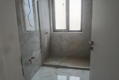 Casă cu 5 camere în Central - 2