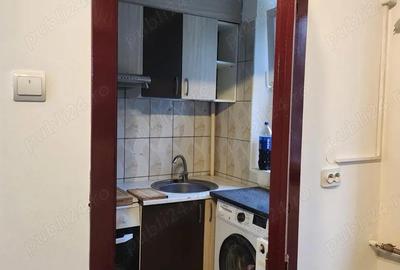 Garsonieră decomandată în Titan - 2