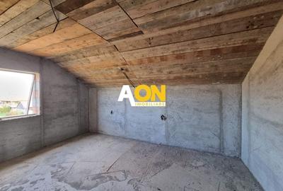 Casa la rosu,2100 mp teren,zona Micesti - 5