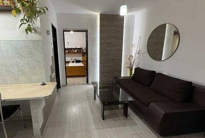 Apartament cu 2 camere decomandat în 1848 - 2