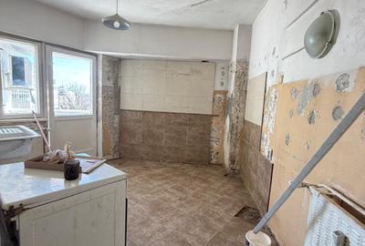 Apartament cu 3 camere decomandat în Giulești - 21