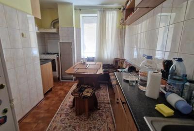 STRADA BABADAG -APARTAMENT 3 CAMERE DECOMANDAT, ETAJ 3,  85MP. - 2