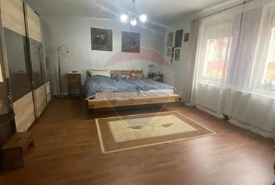 Casă cu 3 camere cu Teren 492 Mp în Mediaș - 1