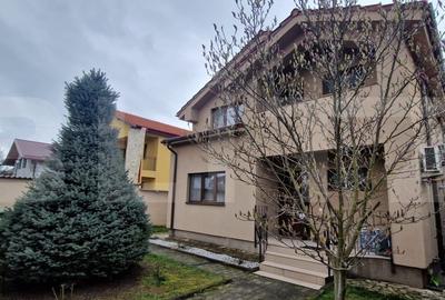 Casă individuală cu 5 camere cu Canalizare în Exterior Nord - 1