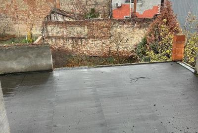 Casă cu 6 camere cu Teren 200 Mp în Odobescu - 2