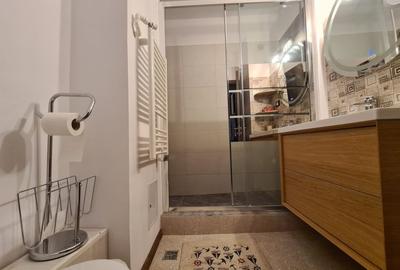 Apartament cu 3 cam - renovat, centrala pe gaz - aproape de plaja | termen lung - 10