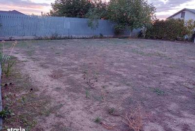 Teren de 900 mp, în Braniștea - 2