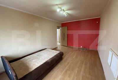 Apartament de 3 camere  in suprafata de 54 mp, zona Bradet - 2