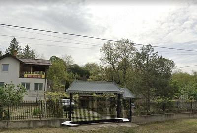 Casă cu Teren 1087 Mp în Poienari - 11