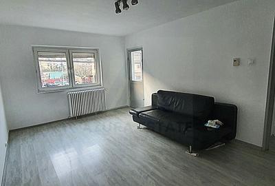 Apartament cu 2 camere decomandat în Vasile Aaron - 2