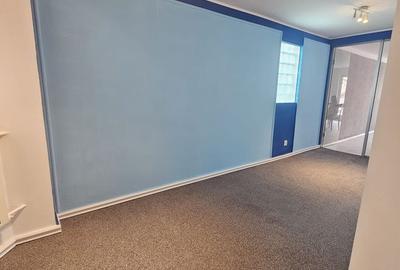 Casă individuală cu 7 camere cu Garaj în 1 Mai - 7