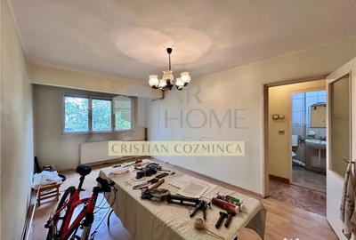 Apartament cu 3 camere decomandat în Vest - 1
