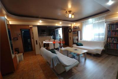 Apartament cu 4 camere de inchiriat - 11