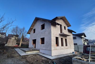 Casă cu 4 camere în Valea Adâncă - 7