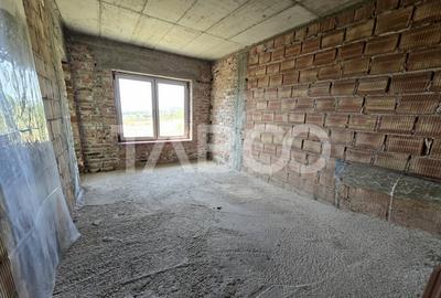Casa singur in curte cu teren liber 2667 mp 6 camere 4 bai Daia - 13