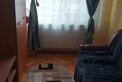 Inchiriez apartament 3 camere - 3