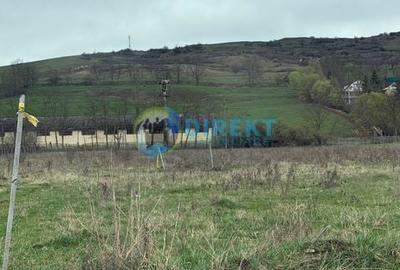 Teren de 1328 mp, în Central - 3