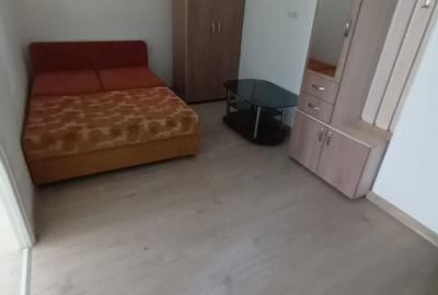 Apartament cu 2 camere decomandat în Traian - 9