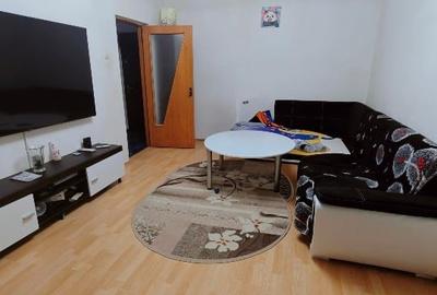 PARTICULAR vând 3 cam. lângă  Metrou 2min. Apărătorii Patriei bl.1986, parter/8 - 1