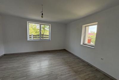Casă cu 2 camere în Sântimreu