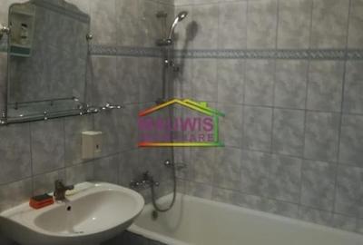 1 min Eminescu 2camere liber Cf.1 etaj intermediar pe mijloc bloc 1980 - 5