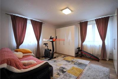 Sanmartin - Vila cu 3 apartamente si potential de inchiriere - 3